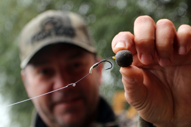 Když si vybereme správnou zarážku, na vlas se vejde i 20-ka boilies. 